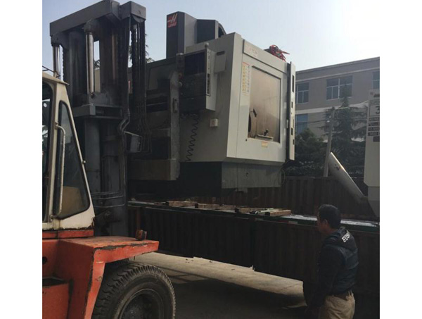 ���̰���