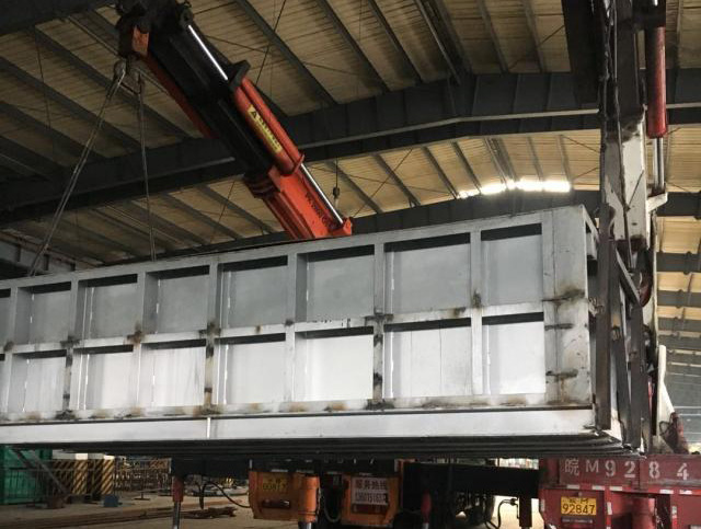 ���̰���